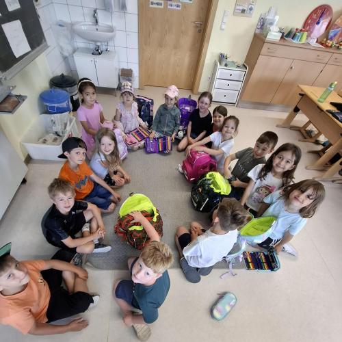 Gruppenbild KiGa Besuch 2025 Juni